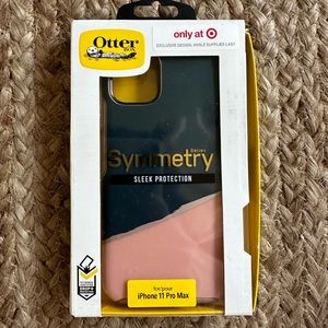 Otter box symmetry iPhone 11 Pro Max
